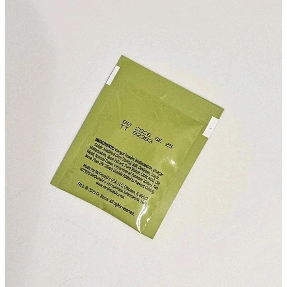 McDonald's Grinch Salt Dill Pickle Seasoning And Shaker‎ Bag